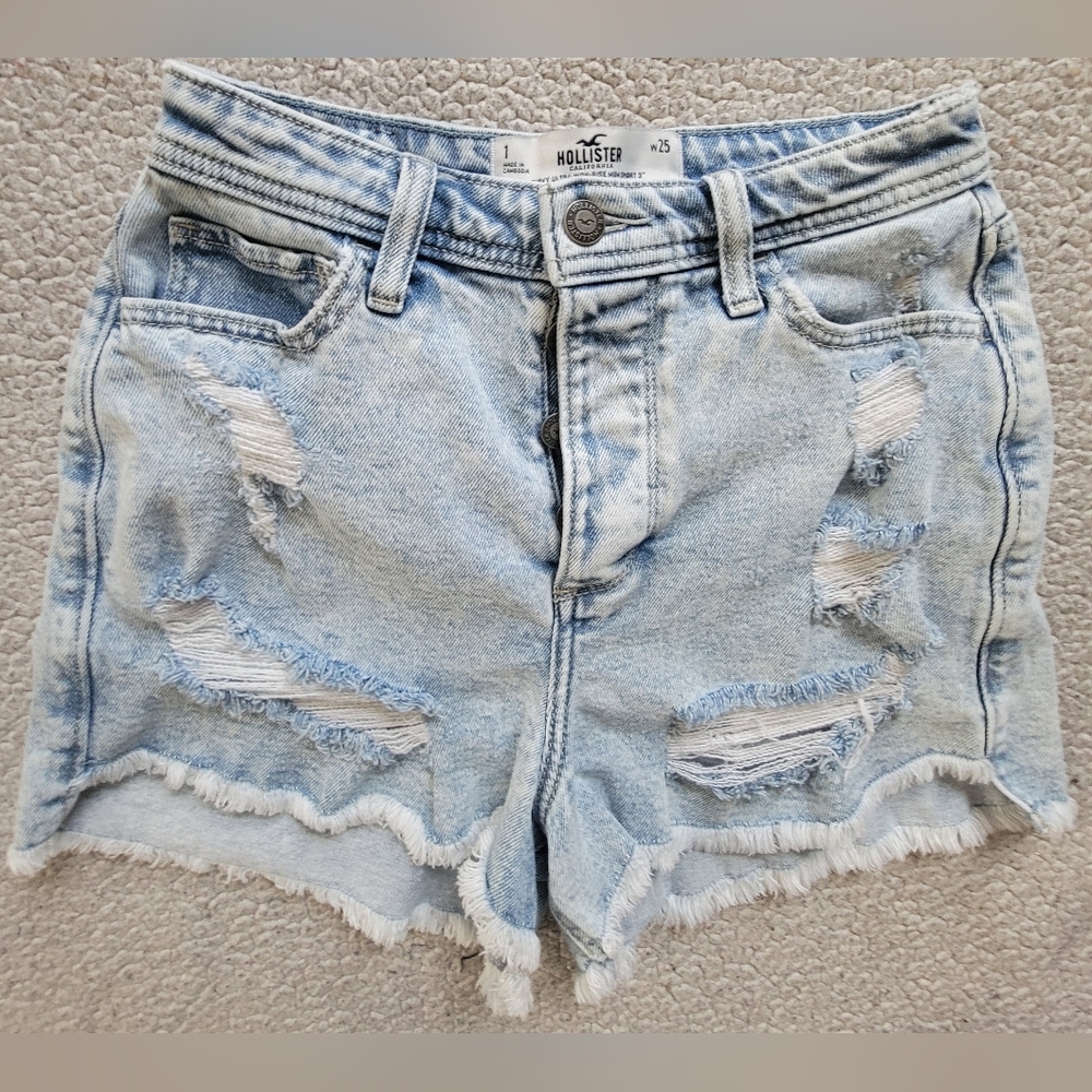 Womens size 1, Hollister, distressed, denim, cutoff shorts.